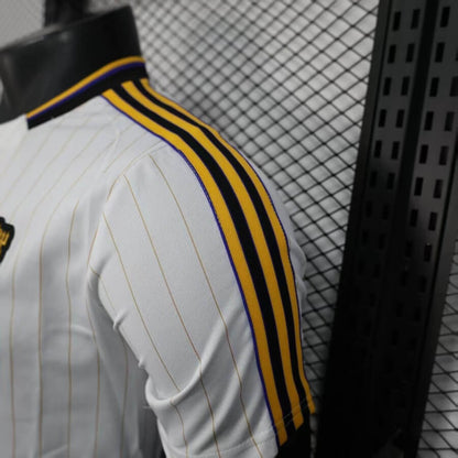 Manchester United Player Version Terrace Icon Jersey 2025/26