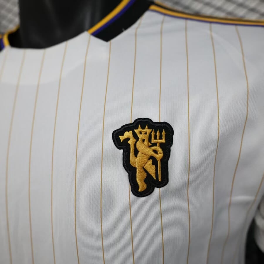 Manchester United Player Version Terrace Icon Jersey 2025/26