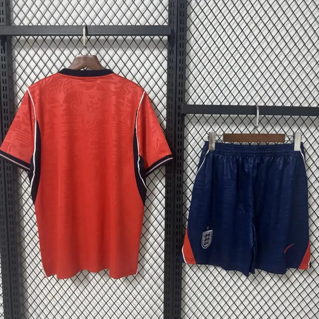 Maillot et short de l'équipe de football d'Angleterre pour la Coupe du Monde 2026 (extérieur)