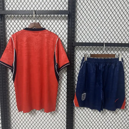 Maillot et short de l'équipe de football d'Angleterre pour la Coupe du Monde 2026 (extérieur)