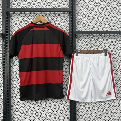 CR Flamengo Home Soccer Kit - Jersey + Shorts 2026/27