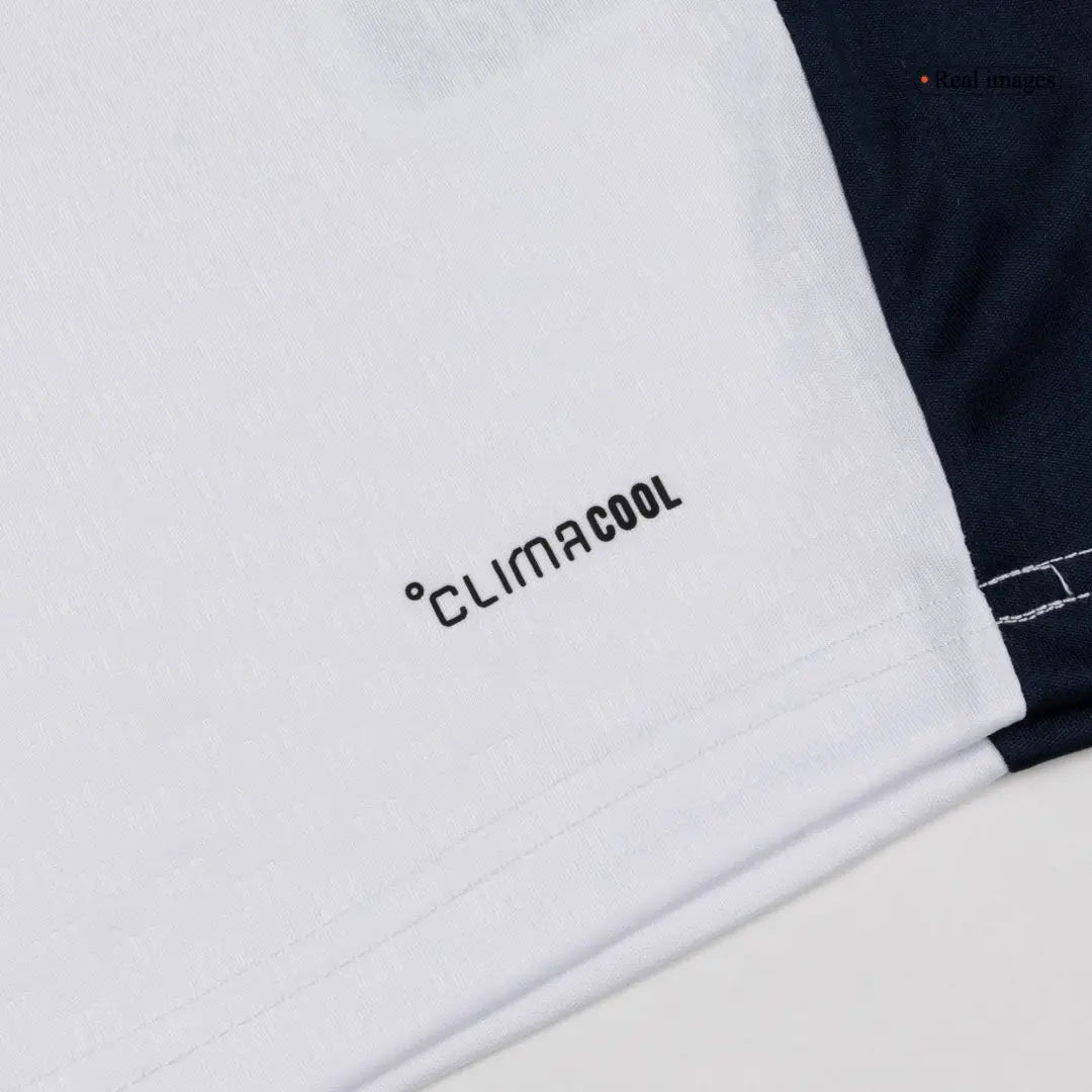 Maillot de football blanc d'avant-match de l'Argentine pour la Coupe du Monde 2026