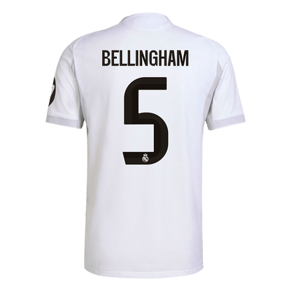 Camiseta de fútbol del Real Madrid, versión jugador local, número 5, temporada 2025/26, blanca, de Bellingham.