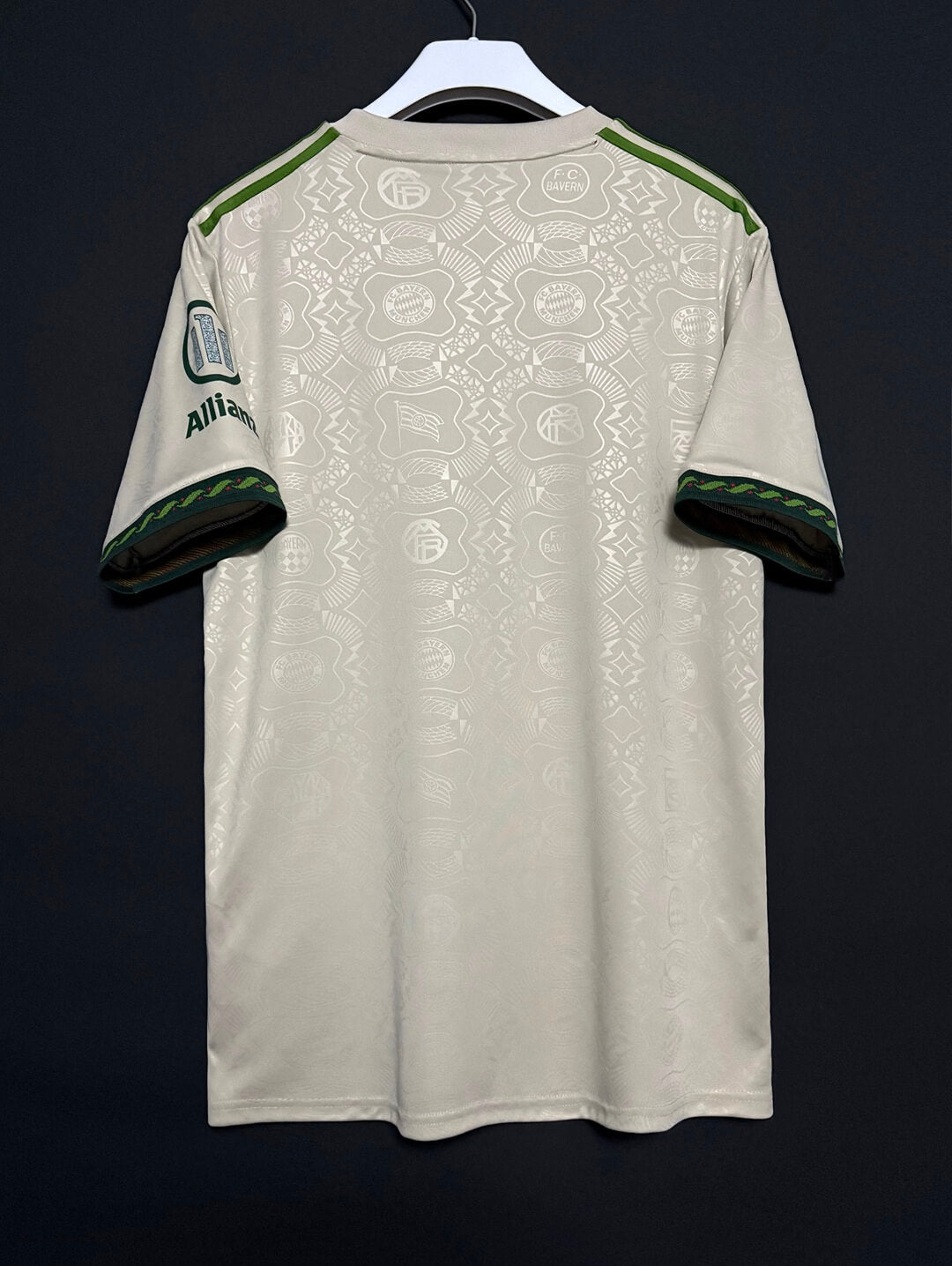 Bayern Munich Oktoberfest Jersey 2025/26