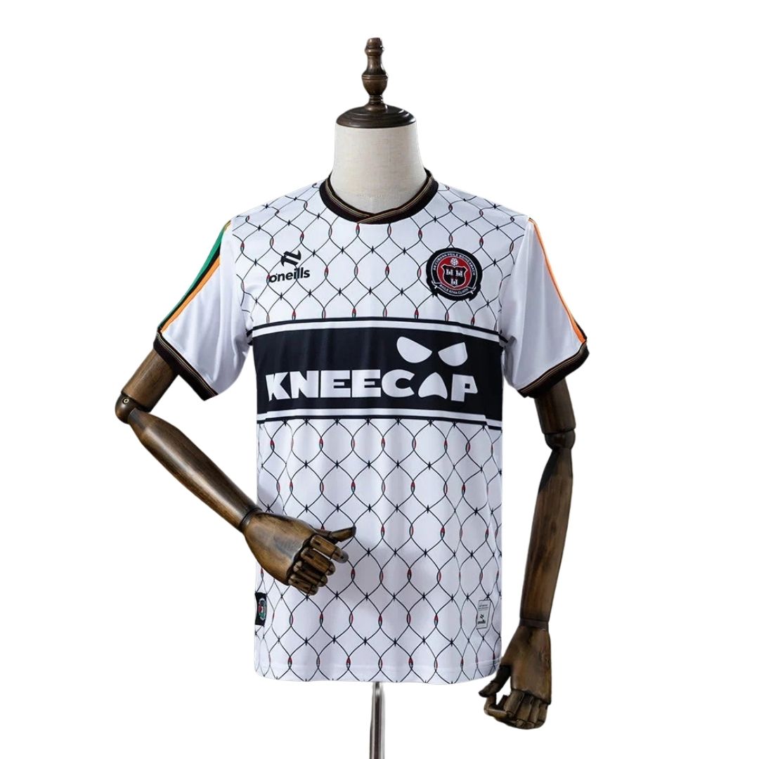Camiseta de visitante Bohemian FC x Kneecap 2026