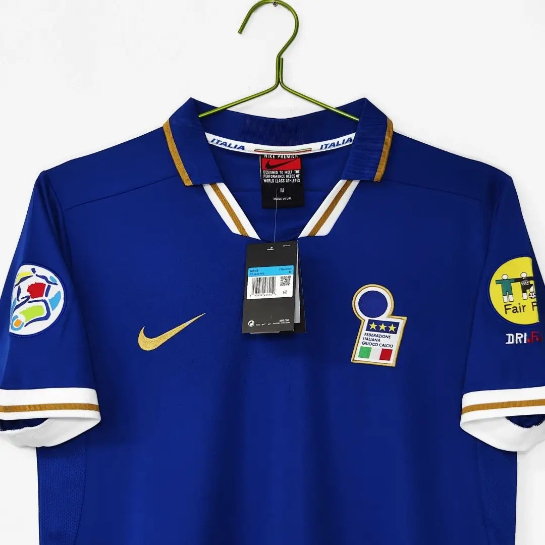 Camiseta de fútbol retro local Albertini #10 Italia 1996