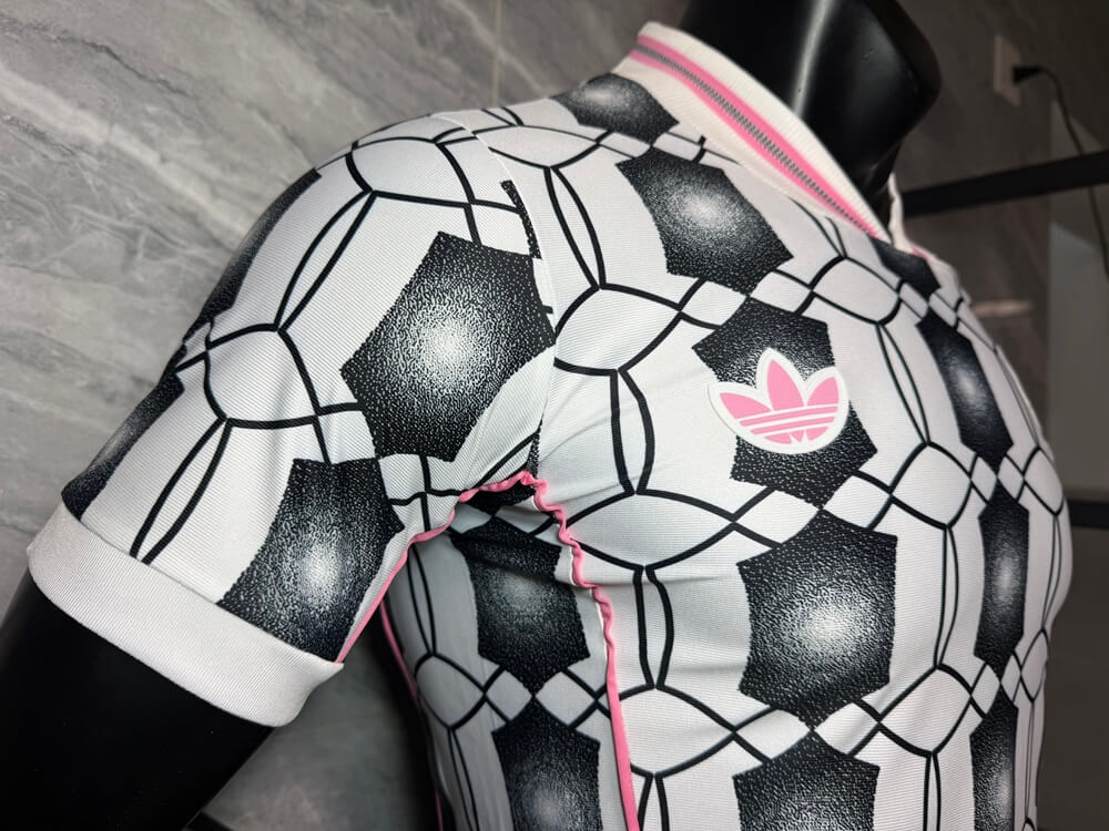 Juventus Lifestyler Player Version Jersey 2025/26