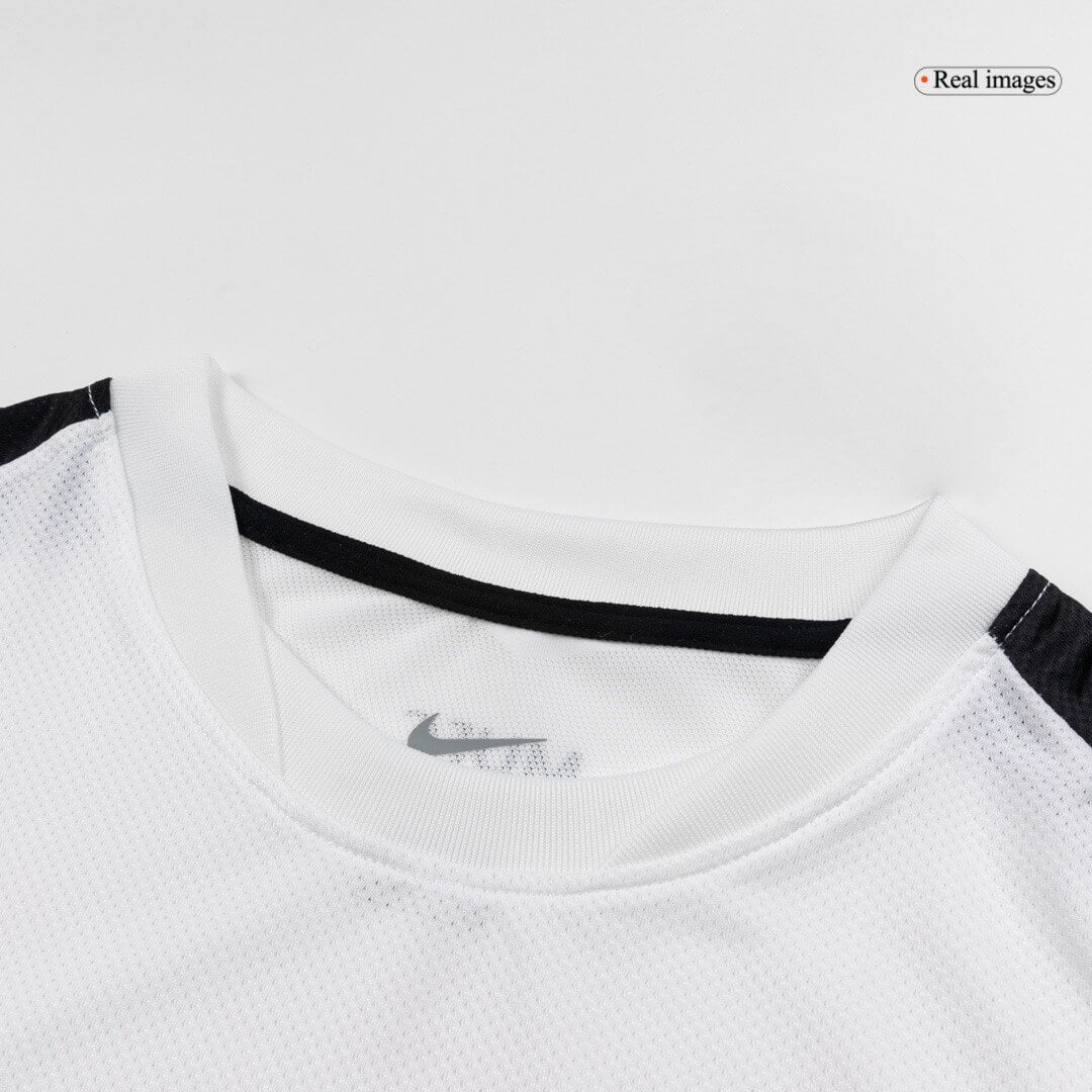 Manchester United 2010/11 Away Retro Soccer Jersey