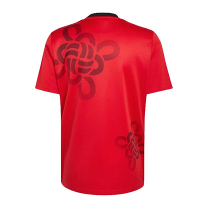 Camiseta con nudo chino de la suerte del Manchester United 2025/26
