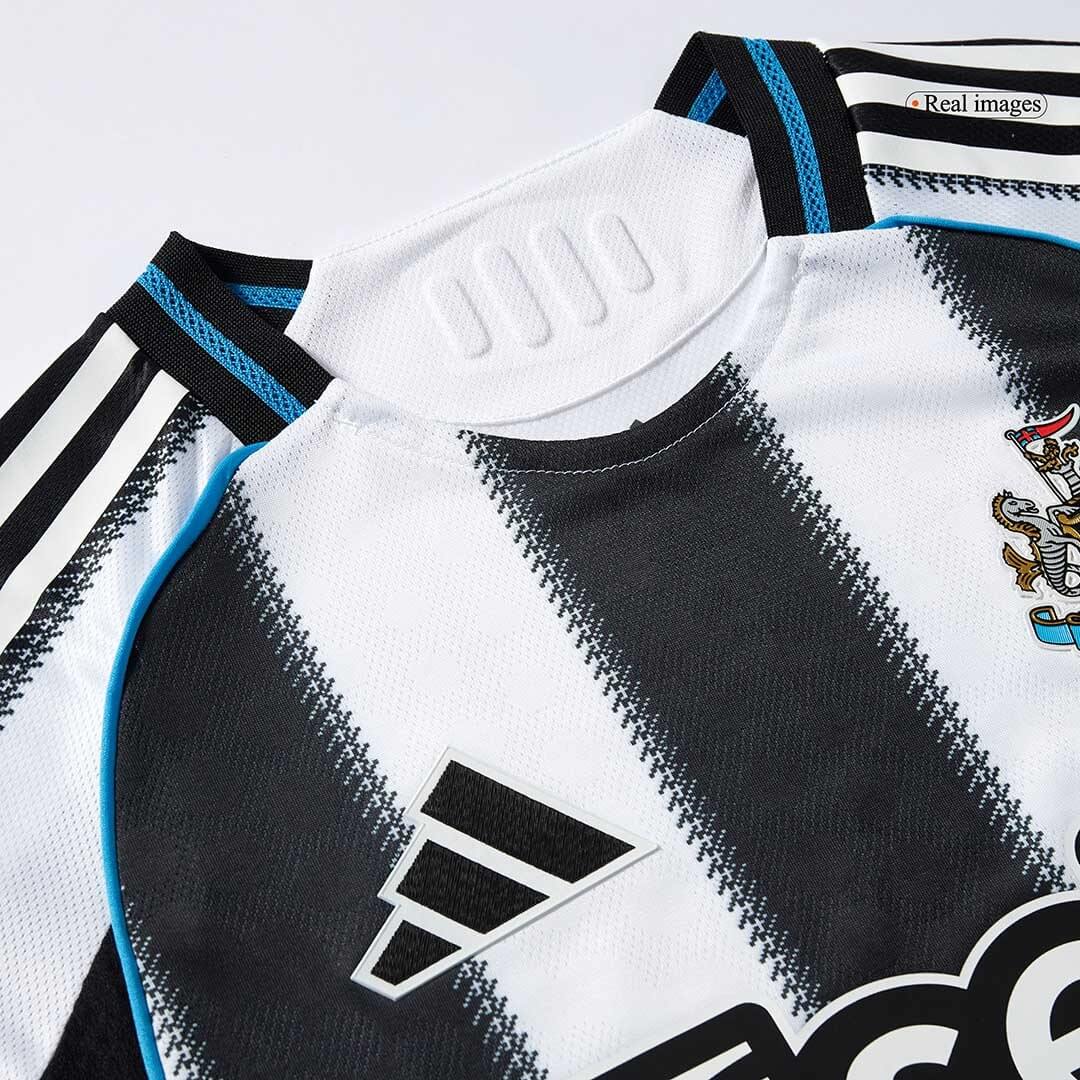 Maillot domicile de Newcastle United, version joueur, 2025/26, noir et blanc
