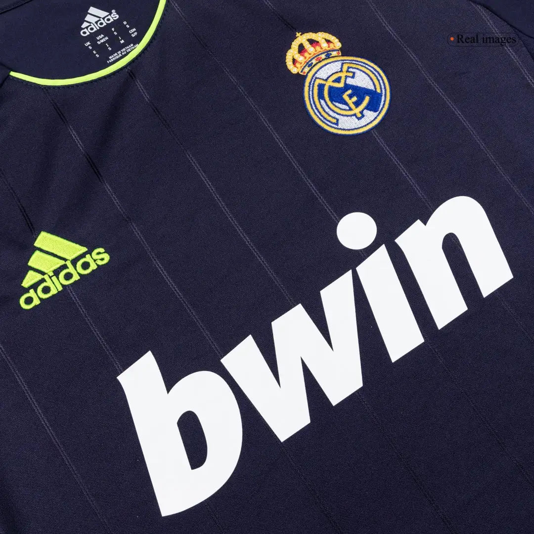 Maillot de football rétro extérieur du Real Madrid 2012/13