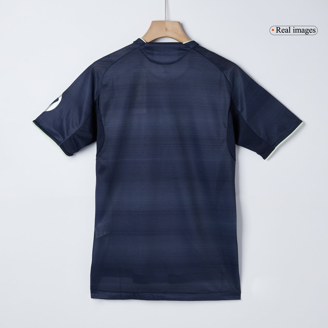 Equipación visitante del Real Madrid (versión jugador) - Camiseta + Pantalón corto 2025/26