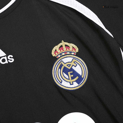 Camiseta retro de visitante del Real Madrid 2006/07 de Beckham #23