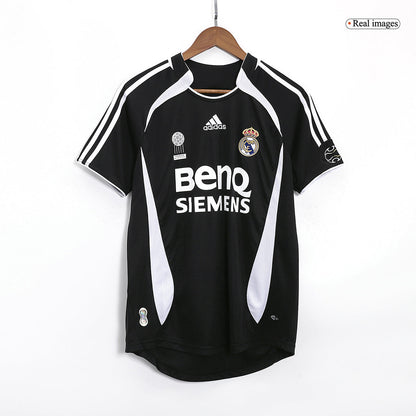 Camiseta retro de visitante del Real Madrid 2006/07 de Beckham #23