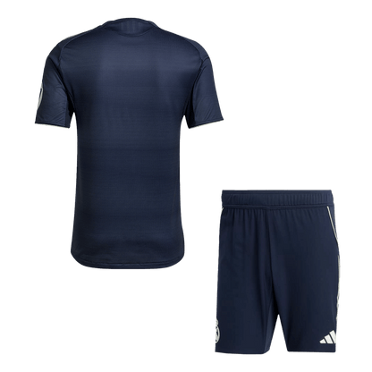 Equipación visitante del Real Madrid (versión jugador) - Camiseta + Pantalón corto 2025/26