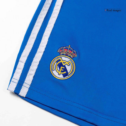 Pantalones cortos de fútbol de la tercera equipación visitante del Real Madrid 2025/26