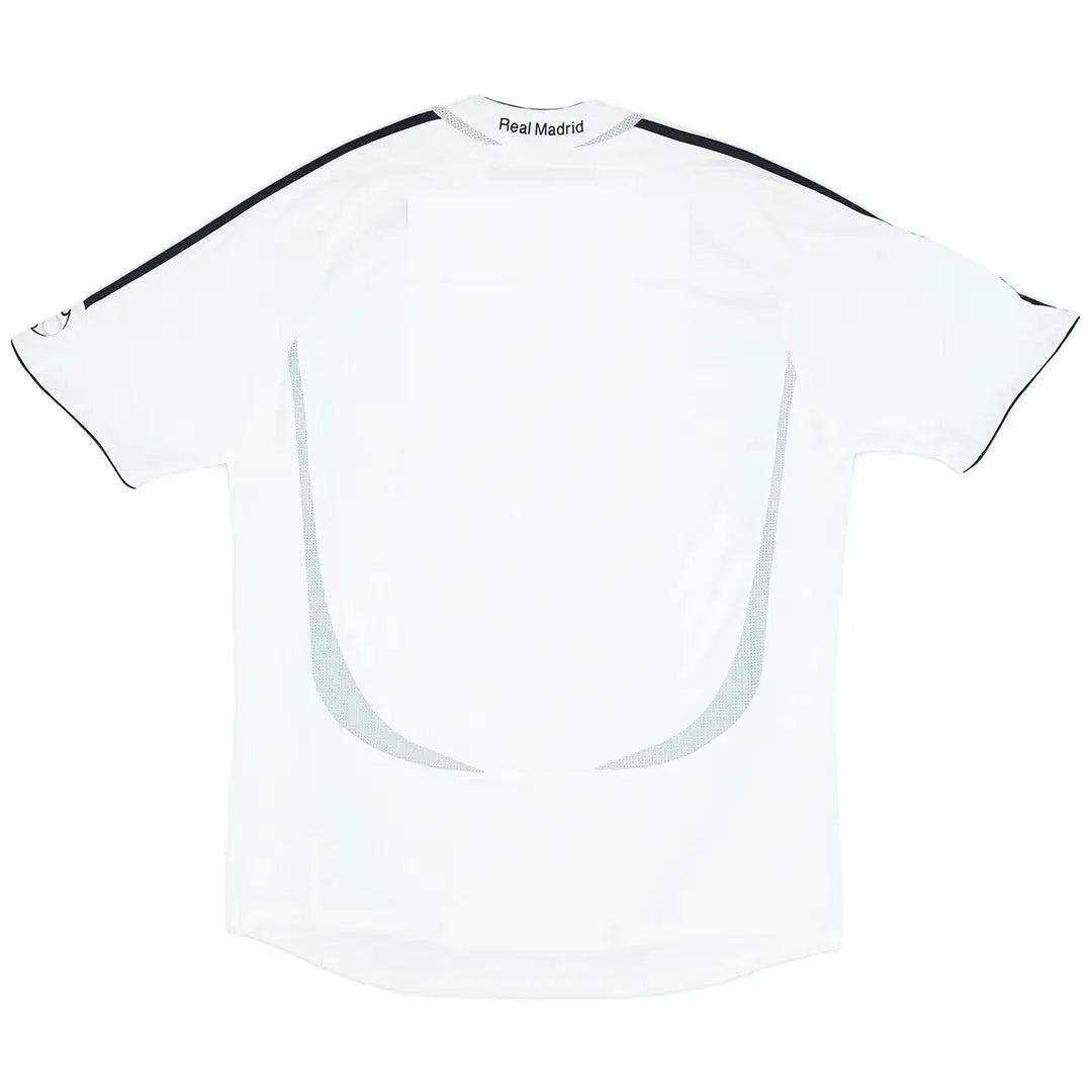 Maillot de football rétro domicile du Real Madrid 2006/07