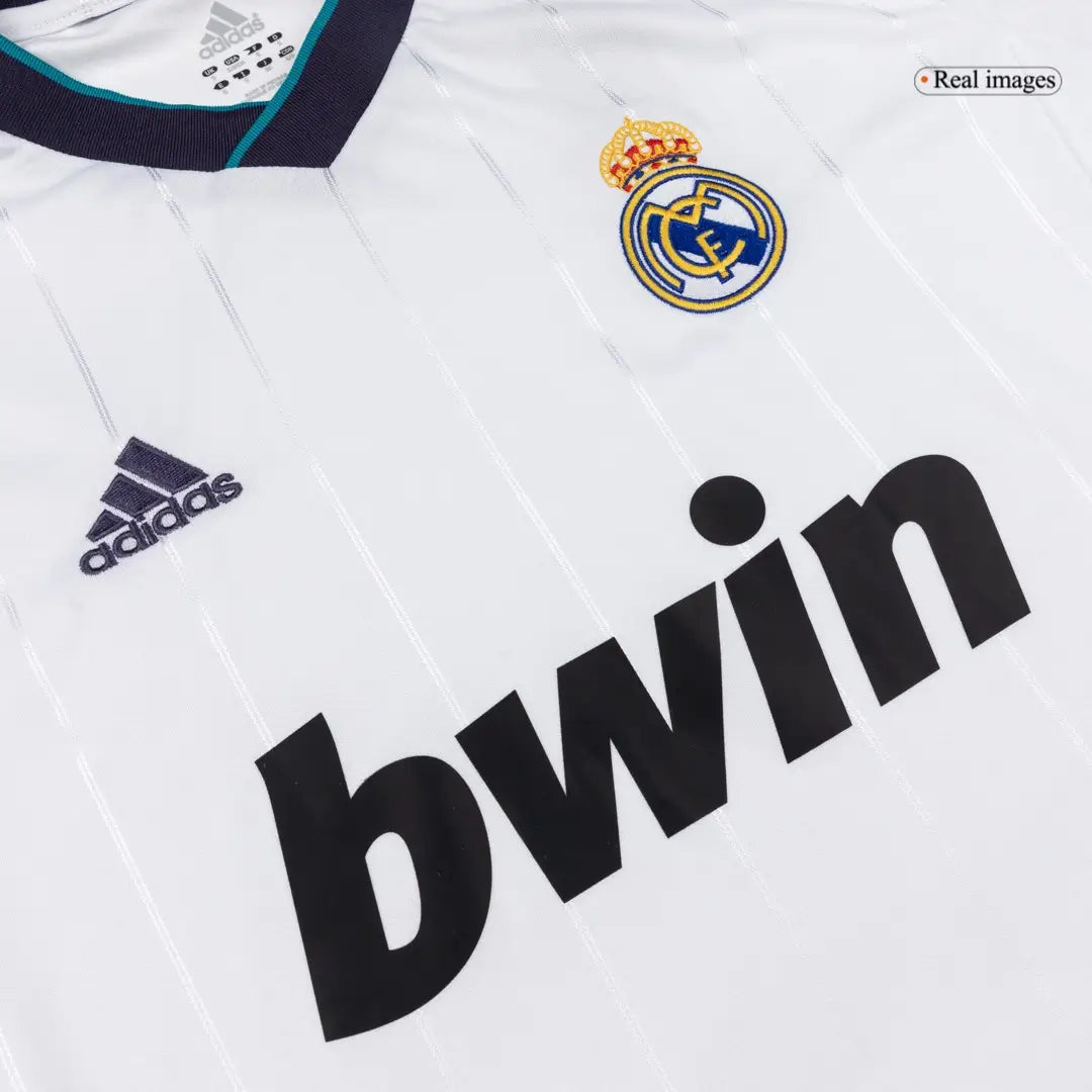 Maillot de football rétro domicile du Real Madrid 2012/13