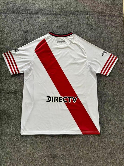 Camiseta de local del River Plate para la temporada 2025/26