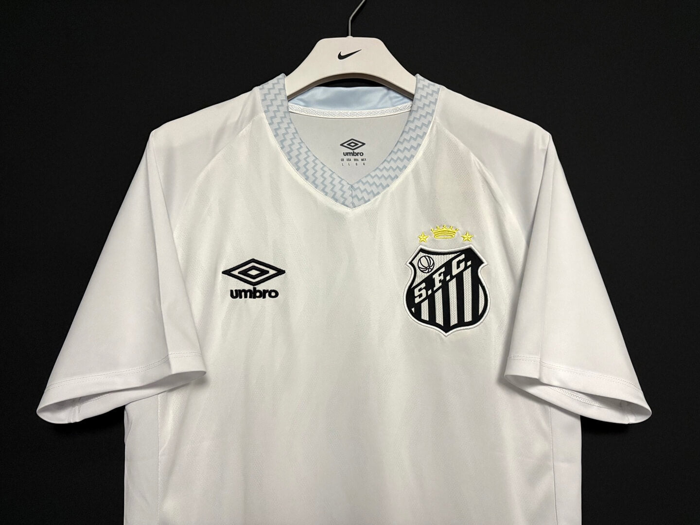 NEYMAR JR #10 Santos FC Home Soccer Jersey 2025/26