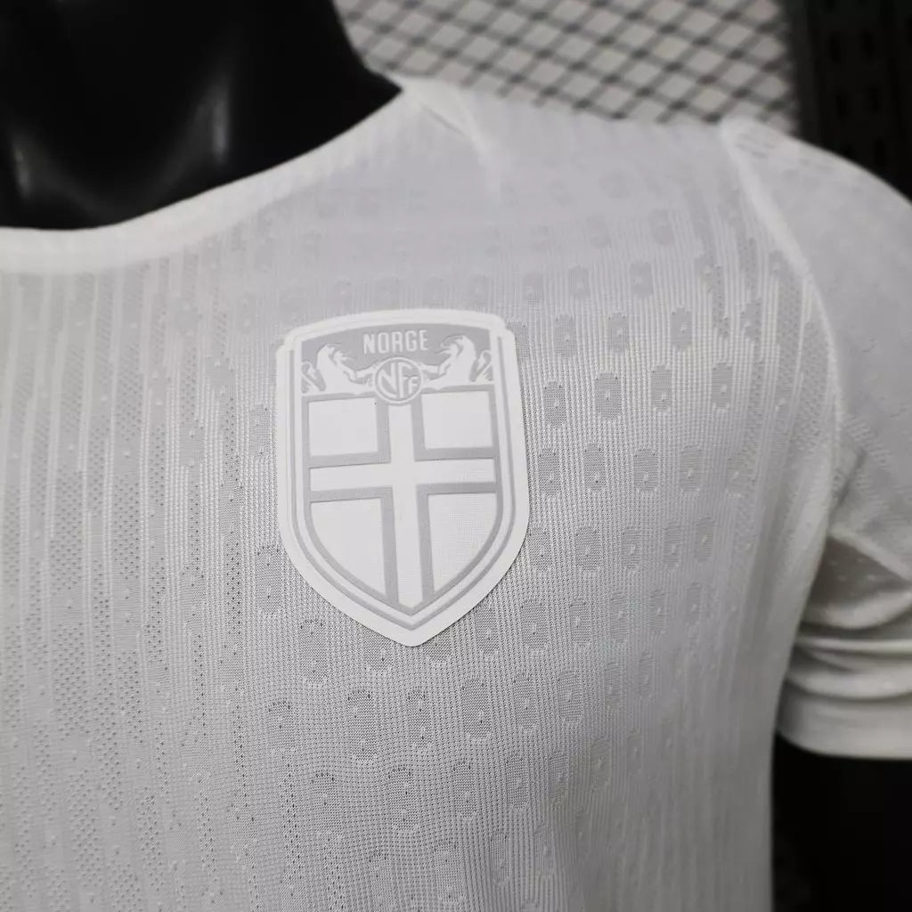 Camiseta de fútbol versión jugador visitante de Noruega Mundial 2026
