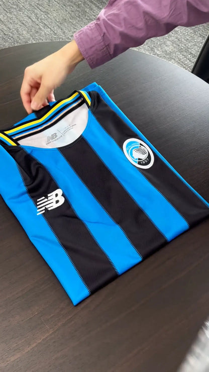 Maillot domicile de l'Atalanta BC pour la saison 2025/26