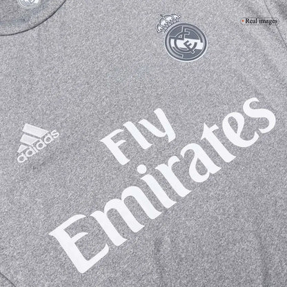 Maillot de football rétro extérieur du Real Madrid 2015/16