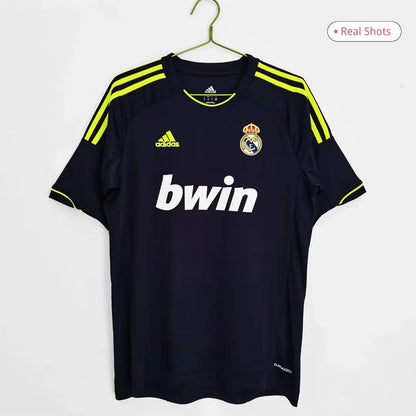 Maillot de football rétro extérieur du Real Madrid 2012/13